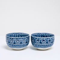BLUE TEXTURED FLOWER TEA CUP (LATE SHOWA)