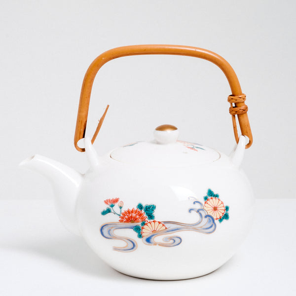 CHRYSANTHEMUM ARITA TEAPOT (SHOWA)